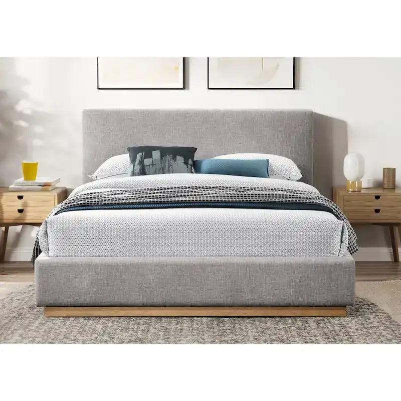 Lit plateforme rembourré Queen avec plinthe en bois, Boucle crème / Tissu gris